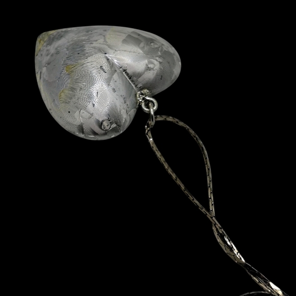 Elegant Silver Heart Pendant Necklace - Picture 10 of 14